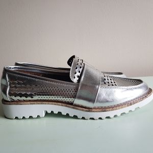 Crown Vintage Miaa Metallic Silver Loafers